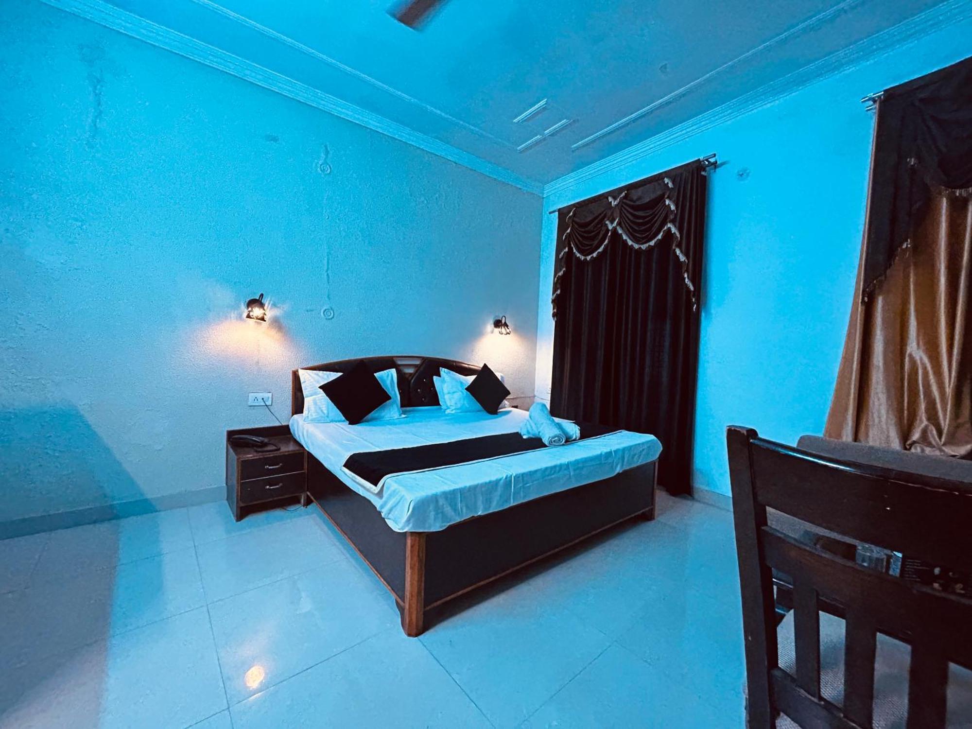 The For You Hotel & Restaurant ริชิเคช ภายนอก รูปภาพ
